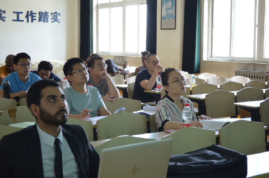 职工答辩03.jpg
